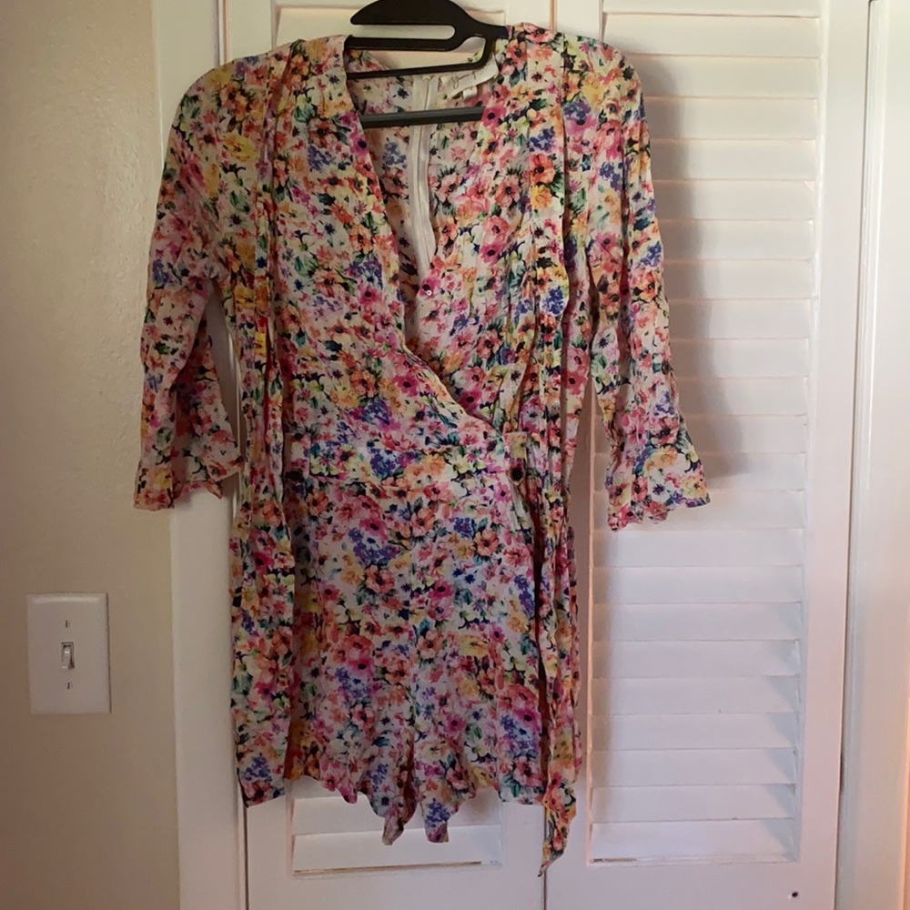 Yumi Kim floral romper size xs